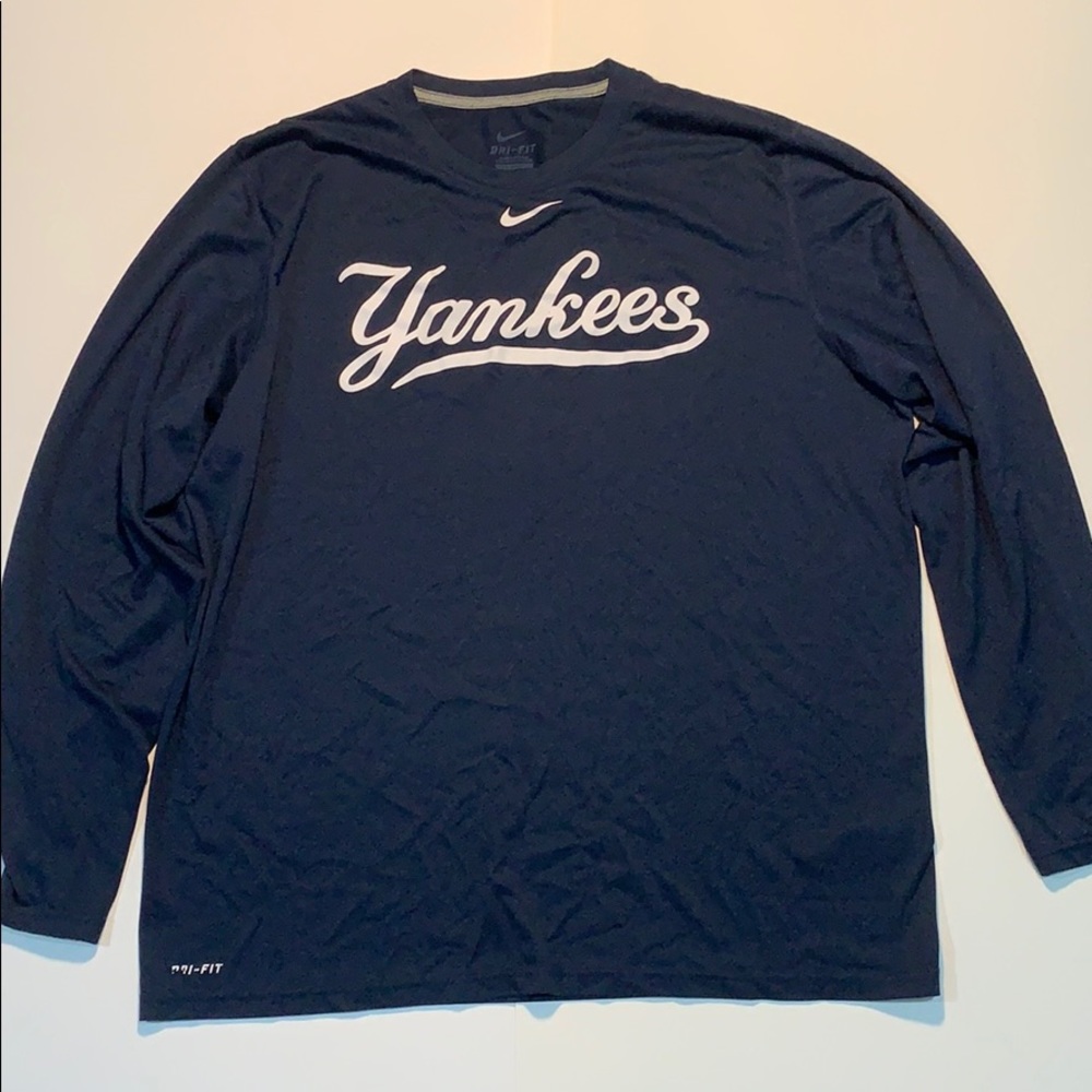 Men’s Nike Yankees dri-fit long sleeve tee